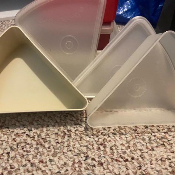 Various Vintage Tupperware Containers, square and pie - Picture 3 of 14